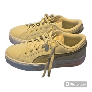 Puma Women's Cream Sneakers